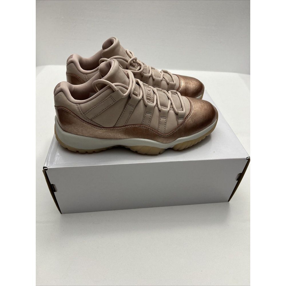 Nike‎ Women 8 Jordan 11 Low "Rose Gold" 2018